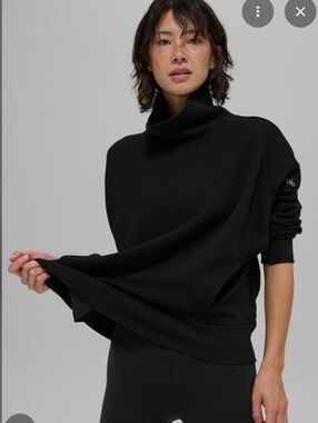 ​NWT Alo Yoga Hazy Mock Neck Pullover - Black